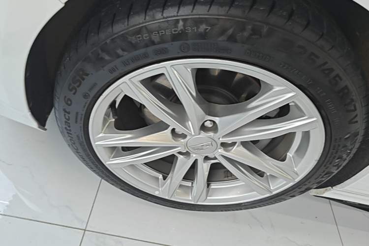Used Cadillac CT4 2021 28T Fashion Edition Left Front Wheel Hub