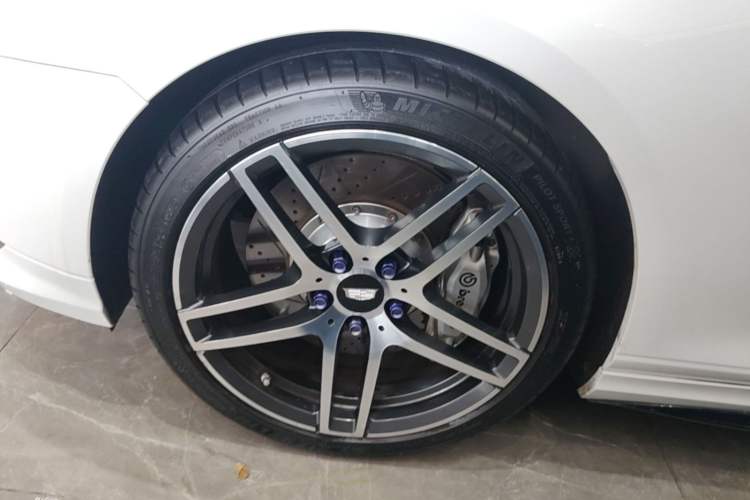 Used Cadillac CT4 2021 28T Prestige Edition Left Front Wheel Hub