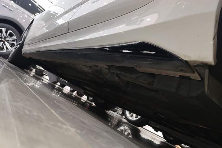 Used Cadillac CT4 2021 28T Prestige Edition Left Side Sill