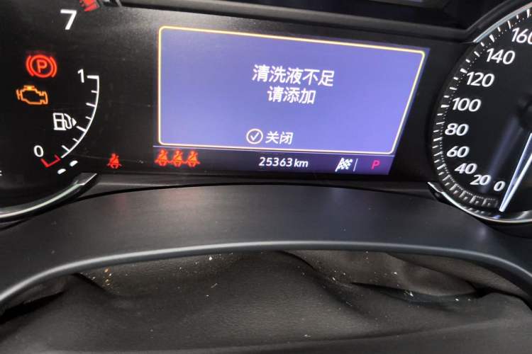 Used Cadillac CT4 2021 28T Luxury Model Odometer Close Up