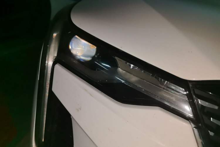 Used Cadillac CT4 2021 28T Luxury Model Right Front Headlight