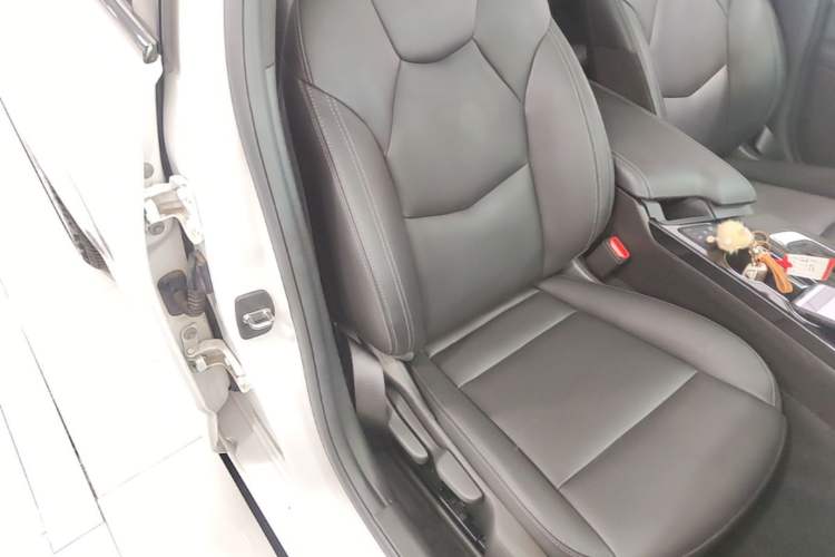 Used Cadillac CT4 2021 28T Fashion Edition Right Front Seat