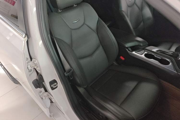 Used Cadillac CT4 2021 28T Luxury Model Right Front Seat