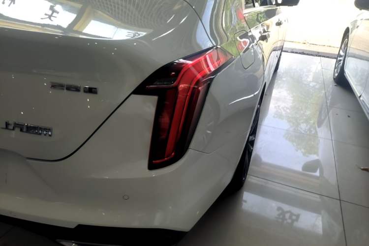 Used Cadillac CT4 2021 28T Luxury Model Right Rear Taillight
