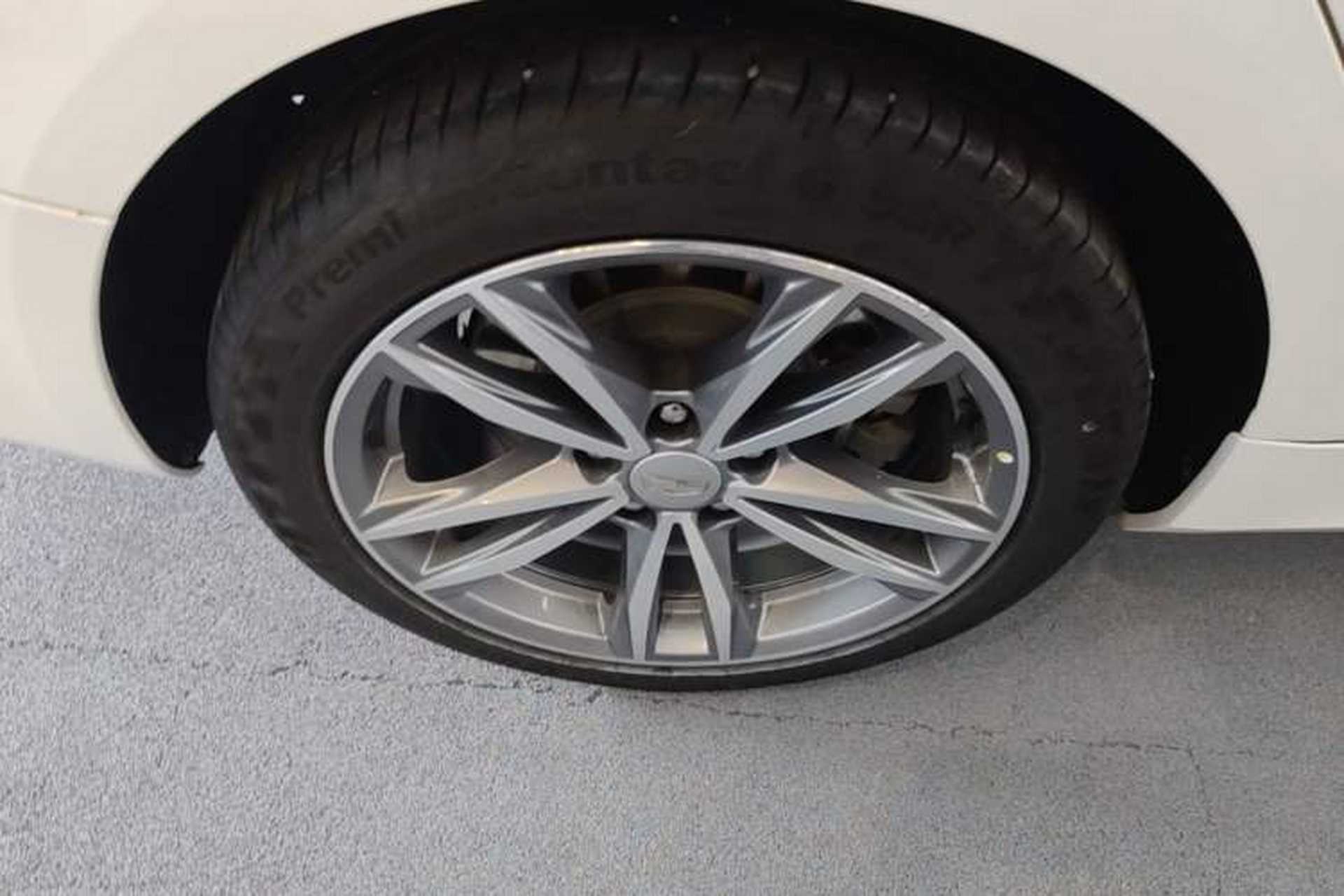 Used Cadillac CT4 2021 28T Luxury Model Right Rear Wheel Hub