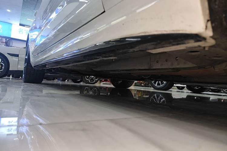 Used Cadillac CT4 2021 28T Prestige Edition Right Side Sill