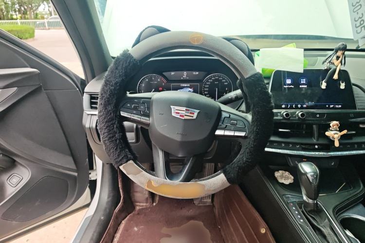 Used Cadillac CT4 2021 28T Luxury Model Steering Wheel