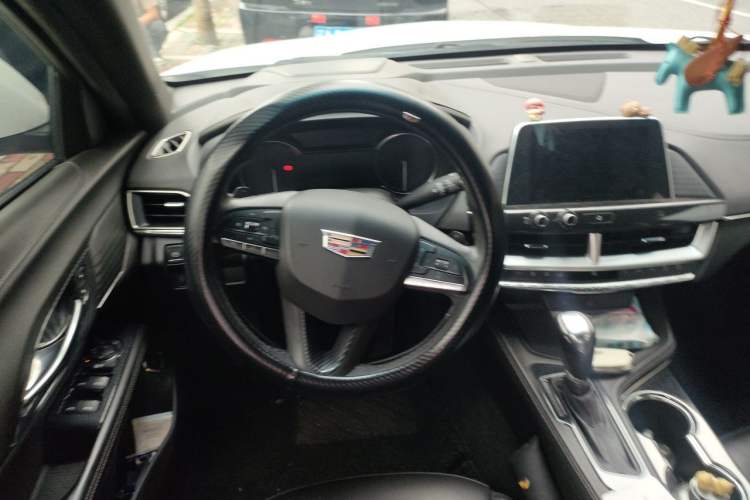 Used Cadillac CT4 2021 28T Fashion Edition Steering Wheel