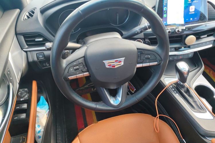 Used Cadillac CT4 2021 28T Luxury Model Steering Wheel