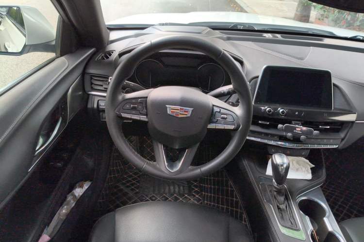 Used Cadillac CT4 2021 28T Luxury Model Steering Wheel