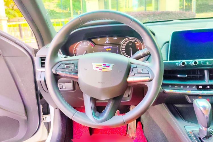 Used Cadillac CT4 2021 28T Luxury Model Steering Wheel