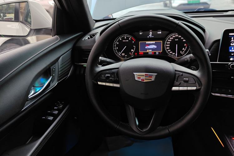 Used Cadillac CT4 2021 28T Fashion Edition Steering Wheel