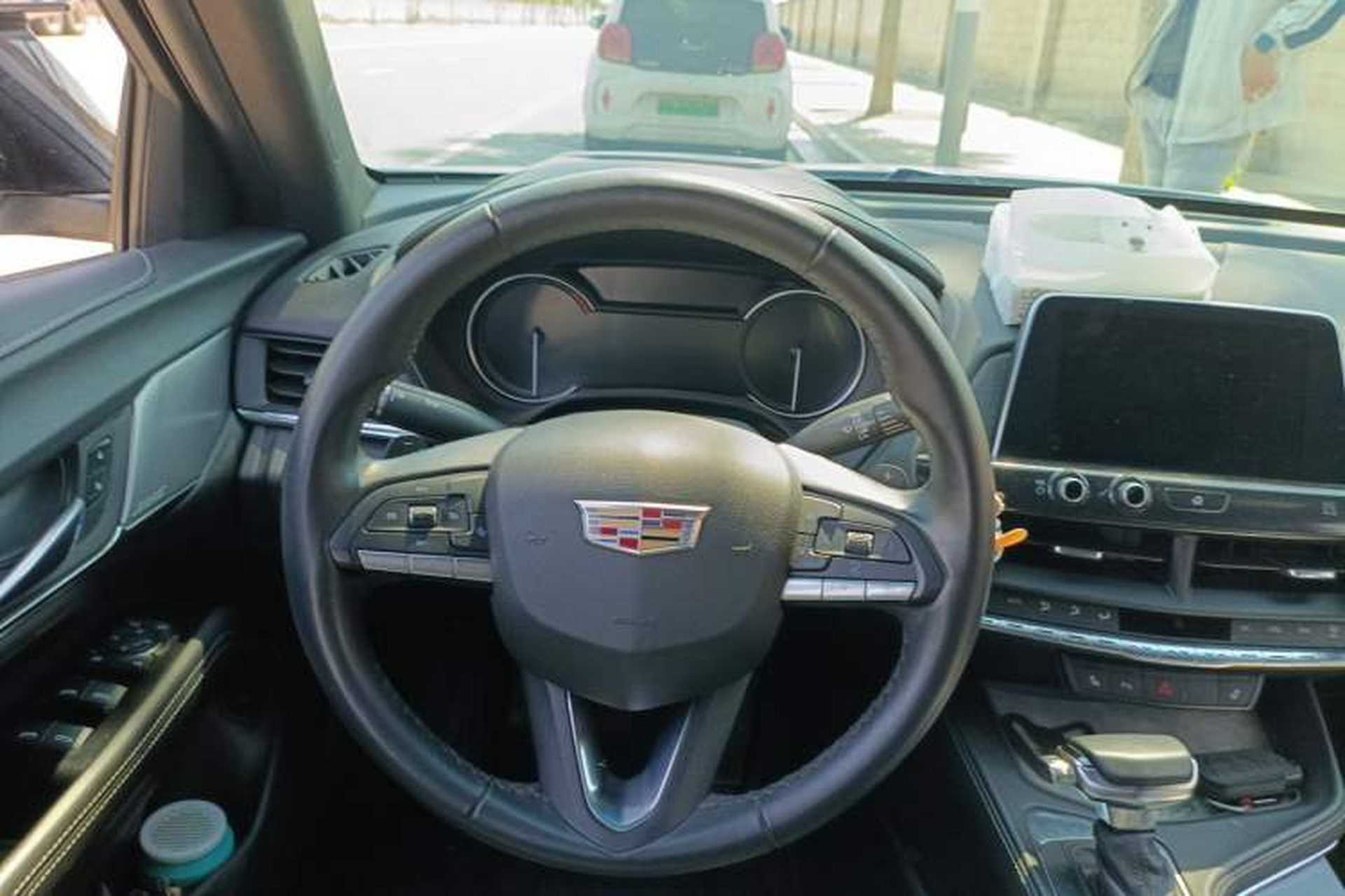 Used Cadillac CT4 2021 28T Luxury Model Steering Wheel