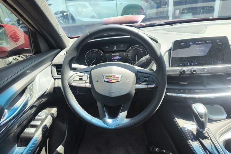 Used Cadillac CT4 2021 28T Luxury Model Steering Wheel