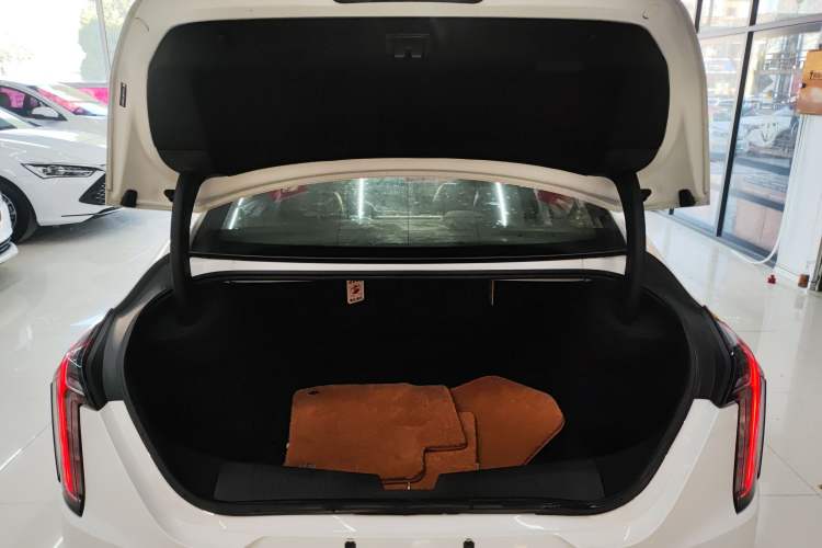 Used Cadillac CT4 2021 28T Fashion Edition Trunk