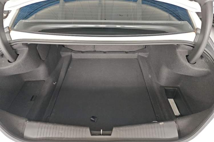 Used Cadillac CT4 2021 28T Fashion Edition Trunk