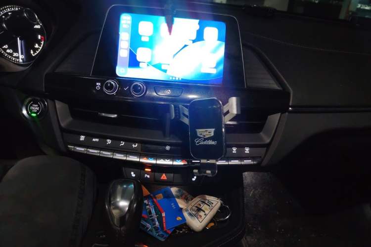 Used Cadillac CT4 2022 28T Luxury Edition Audio And AC Panel