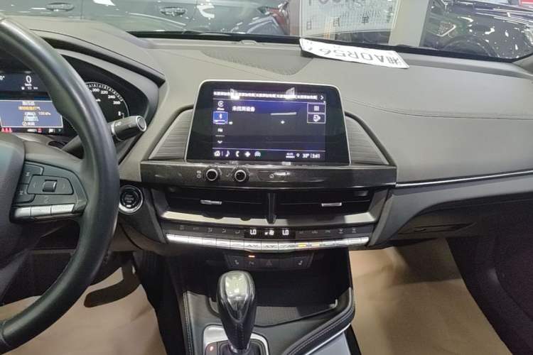 Used Cadillac CT4 2022 28T Luxury Edition Audio And AC Panel