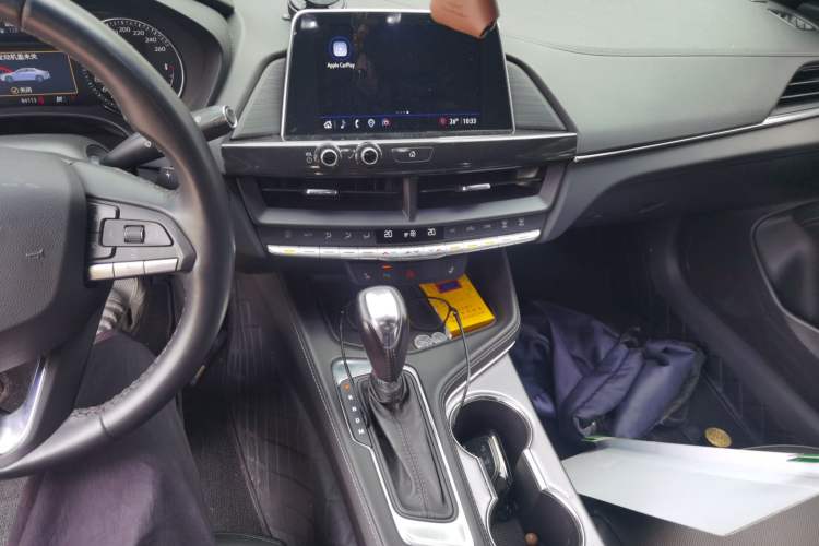 Used Cadillac CT4 2022 28T Luxury Edition Audio And AC Panel