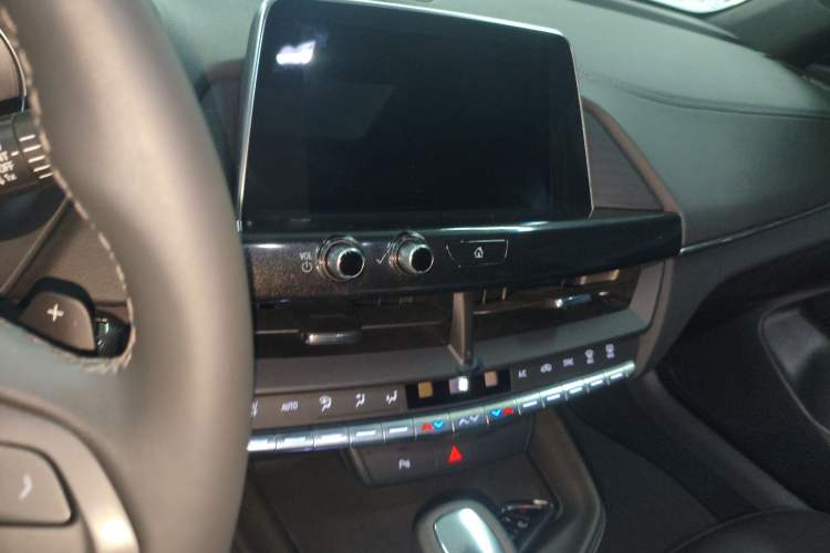 Used Cadillac CT4 2022 28T Fashion Edition Audio And AC Panel
