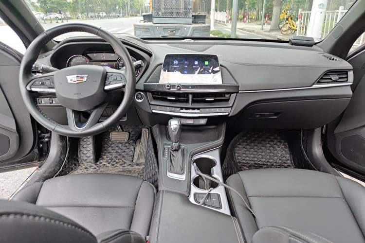 Used Cadillac CT4 2022 28T Luxury Edition Center Console