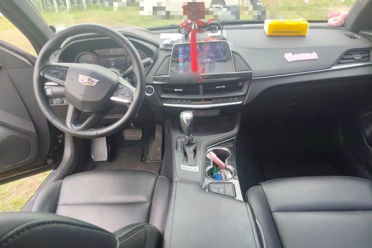 Used Cadillac CT4 2022 28T Fashion Edition Center Console