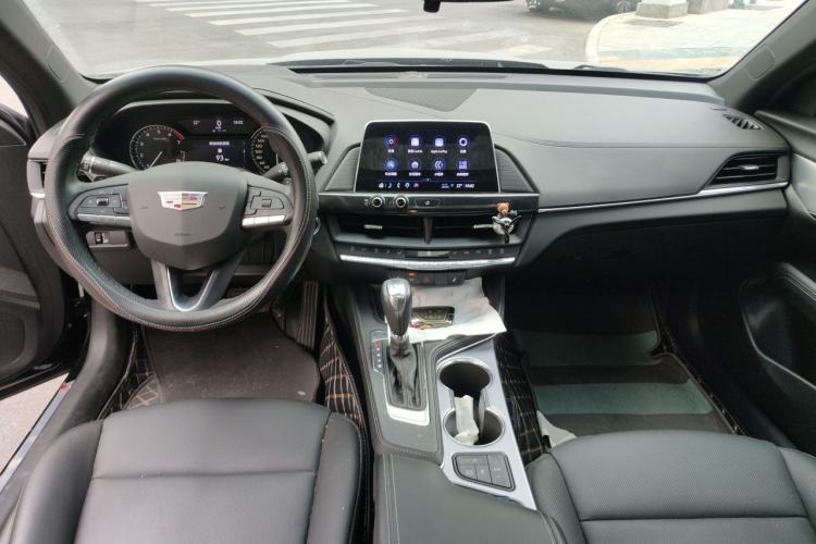 Used Cadillac CT4 2022 28T Luxury Edition Center Console
