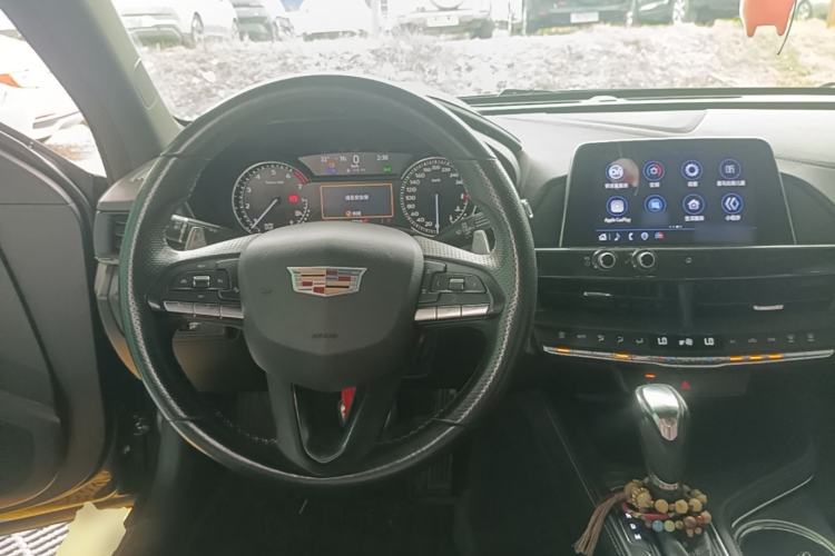 Used Cadillac CT4 2022 28T Prestige Edition Center Console