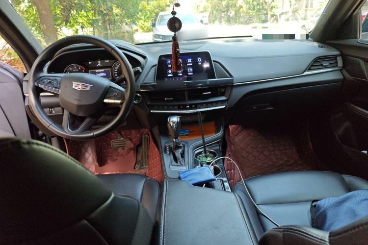Used Cadillac CT4 2022 28T Fashion Edition Center Console
