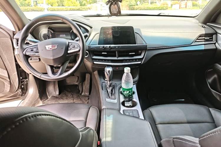 Used Cadillac CT4 2022 28T Luxury Edition Center Console
