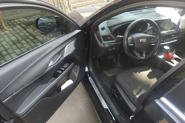 Used Cadillac CT4 2022 28T Luxury Edition Driver Seat