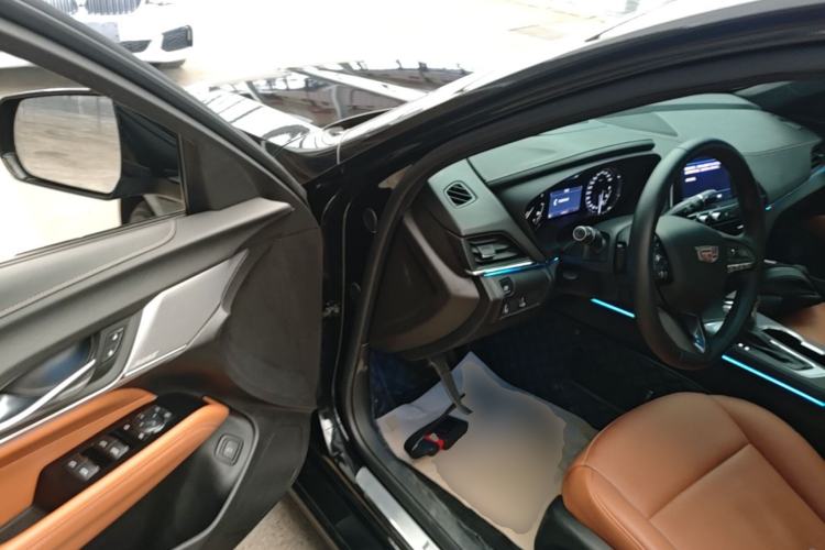Used Cadillac CT4 2022 28T Luxury Edition Driver Seat