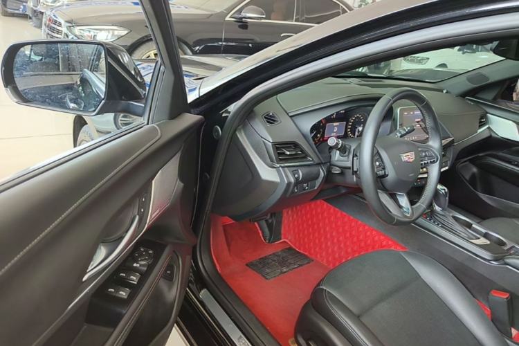 Used Cadillac CT4 2022 28T Luxury Edition Driver Seat