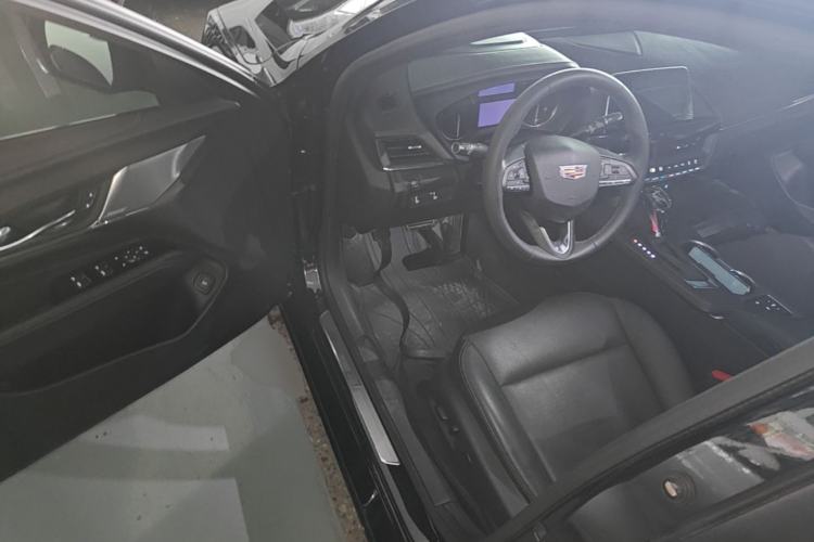 Used Cadillac CT4 2022 28T Luxury Edition Driver Seat