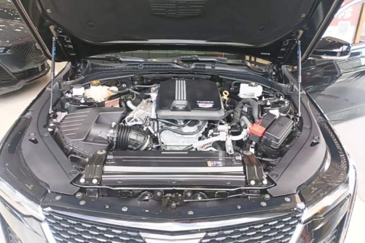Used Cadillac CT4 2022 28T Luxury Edition Engine Bay