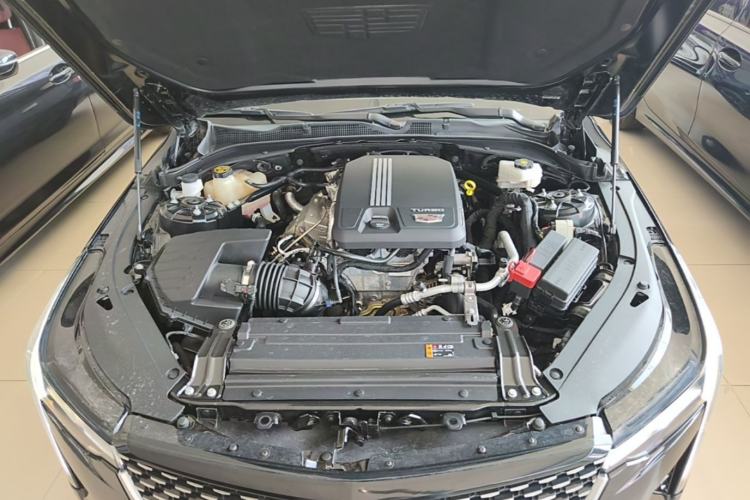 Used Cadillac CT4 2022 28T Luxury Edition Engine Bay