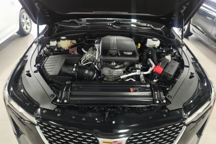 Used Cadillac CT4 2022 28T Luxury Edition Engine Bay