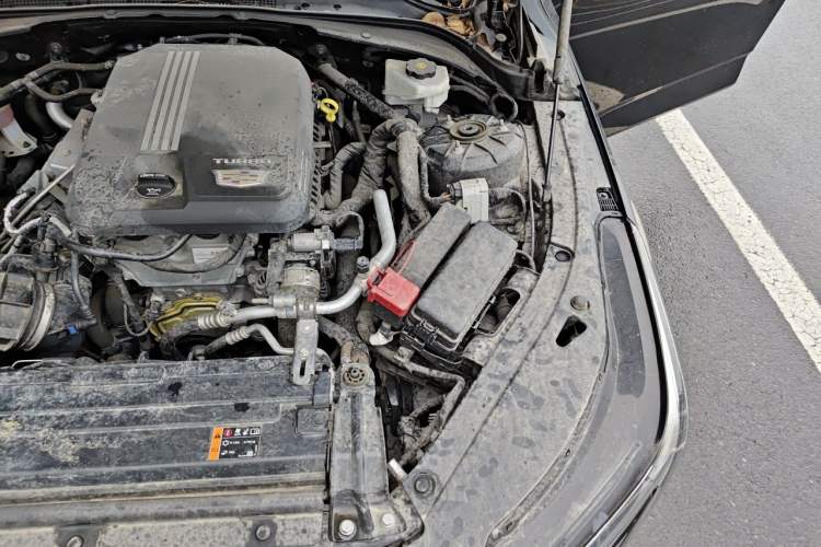 Used Cadillac CT4 2022 28T Luxury Edition Engine Bay Left