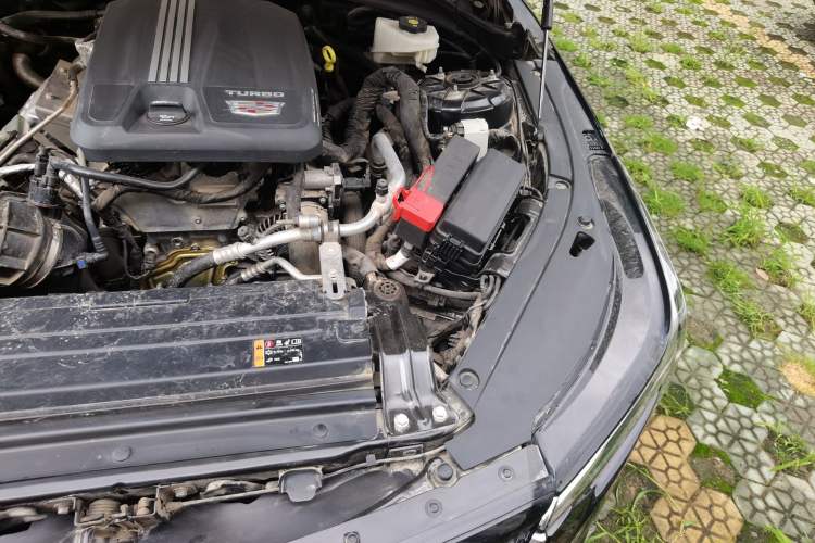 Used Cadillac CT4 2022 28T Fashion Edition Engine Bay Left