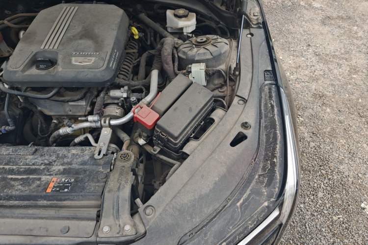 Used Cadillac CT4 2022 28T Luxury Edition Engine Bay Left