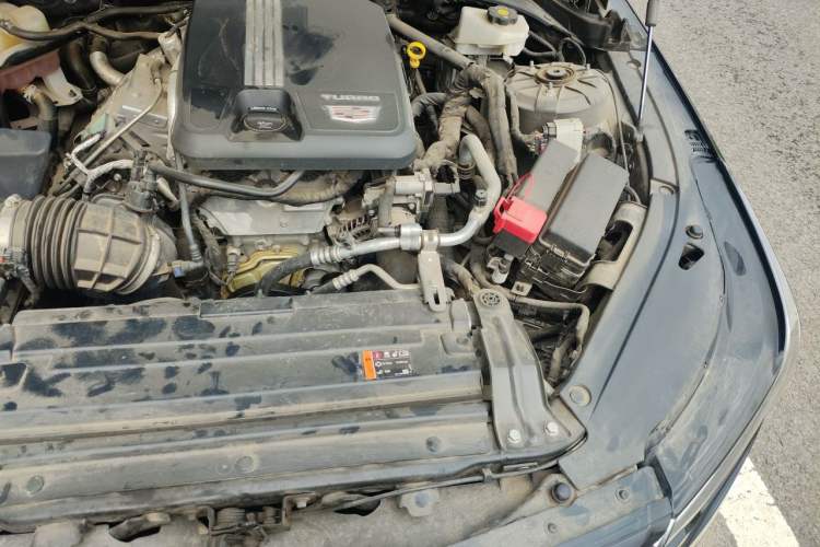 Used Cadillac CT4 2022 28T Luxury Edition Engine Bay Left