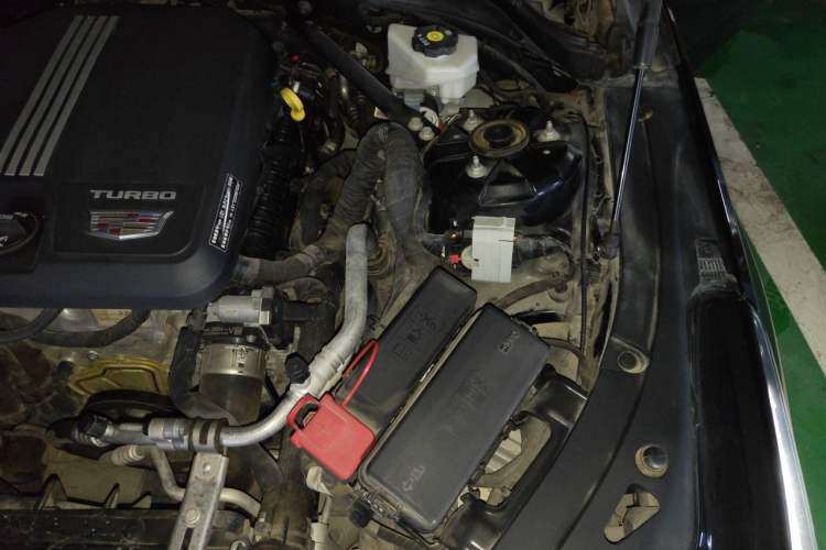 Used Cadillac CT4 2022 28T Luxury Edition Engine Bay Left