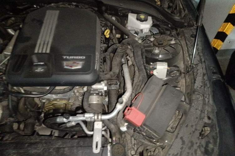 Used Cadillac CT4 2022 28T Luxury Edition Engine Bay Left