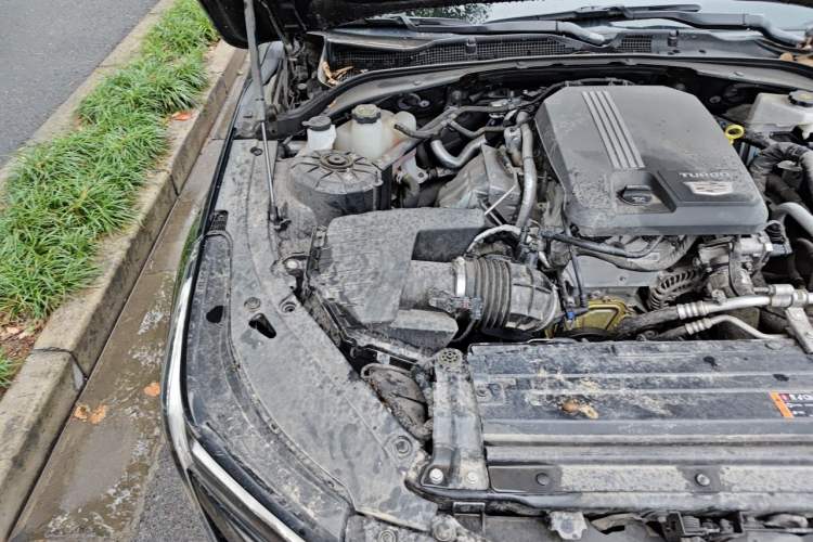 Used Cadillac CT4 2022 28T Luxury Edition Engine Bay Right