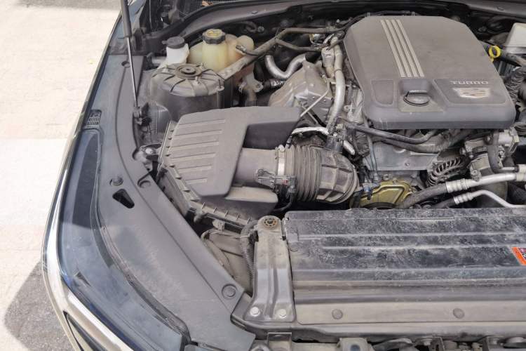 Used Cadillac CT4 2022 28T Luxury Edition Engine Bay Right