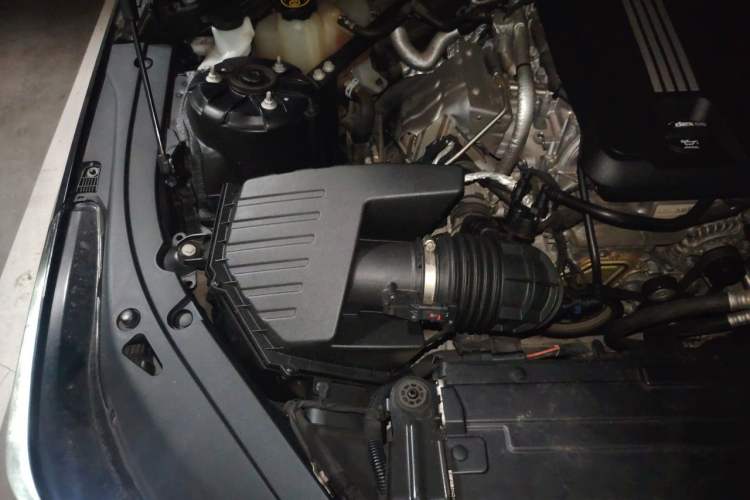 Used Cadillac CT4 2022 28T Luxury Edition Engine Bay Right