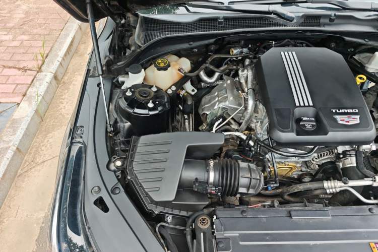 Used Cadillac CT4 2022 28T Fashion Edition Engine Bay Right