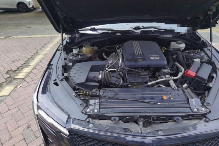 Used Cadillac CT4 2022 28T Luxury Edition Engine Bay Right