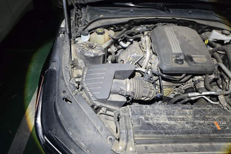 Used Cadillac CT4 2022 28T Luxury Edition Engine Bay Right