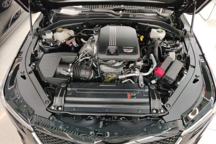 Used Cadillac CT4 2022 28T Fashion Edition Engine Bay